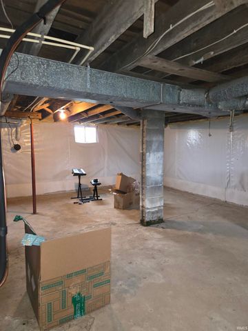 11242 E 50 S. Road, Oakland City, IN 47660