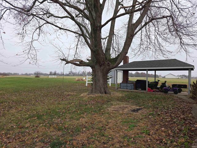 11242 E 50 S. Road, Oakland City, IN 47660