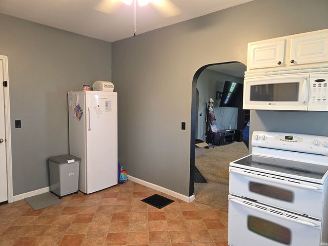 11242 E 50 S. Road, Oakland City, IN 47660