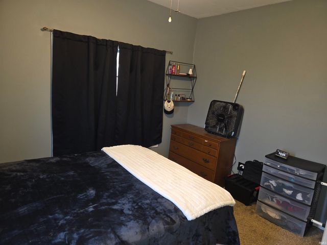 11242 E 50 S. Road, Oakland City, IN 47660