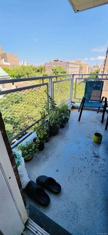 89-15 PARSONS Boulevard 9N, Jamaica Hills, NY 11432 — exterior