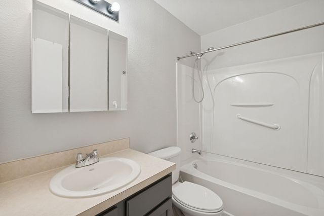 1408 Riverside Drive, Quinlan, TX 75474