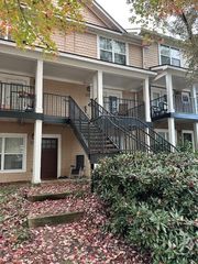 1035 Barnett Shoals Road 223, Athens, GA 30605