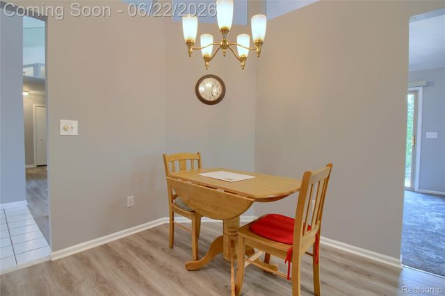 26901 Coachlight Street, Woodhaven, MI 48183