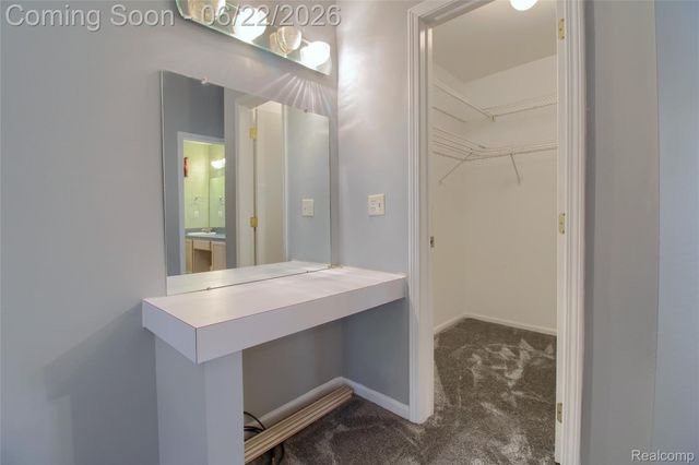 26901 Coachlight Street, Woodhaven, MI 48183