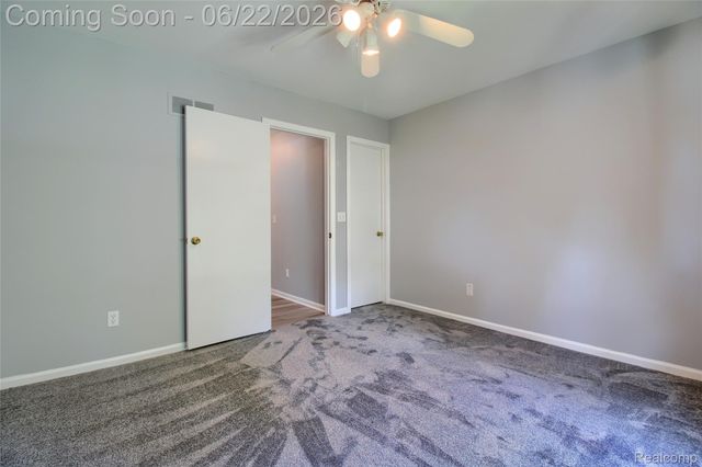 26901 Coachlight Street, Woodhaven, MI 48183
