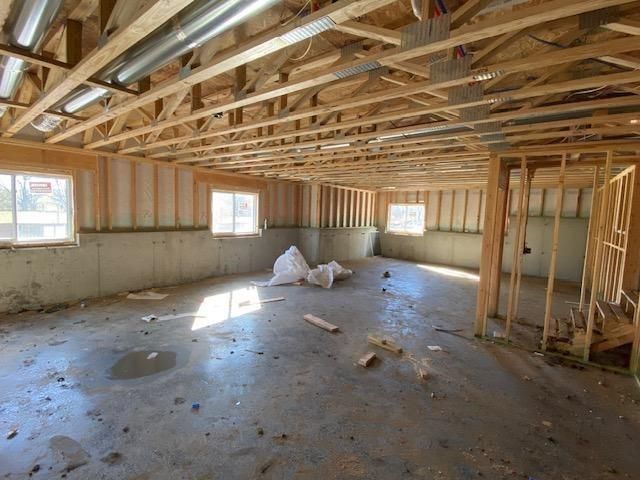 20665 Skyview Lane, Spring Hill, KS 66083