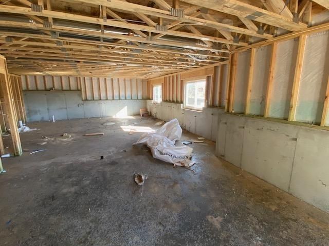 20665 Skyview Lane, Spring Hill, KS 66083