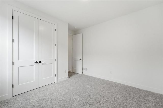 20665 Skyview Lane, Spring Hill, KS 66083