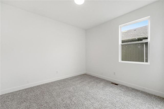 20665 Skyview Lane, Spring Hill, KS 66083