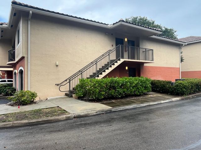 4167 N Haverhill Road 1102, West Palm Beach, FL 33417