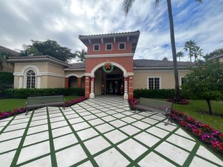 4167 N Haverhill Road 1102, West Palm Beach, FL 33417