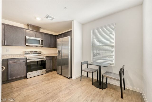 2758 Champagne Gold Avenue, North Las Vegas, NV 89086