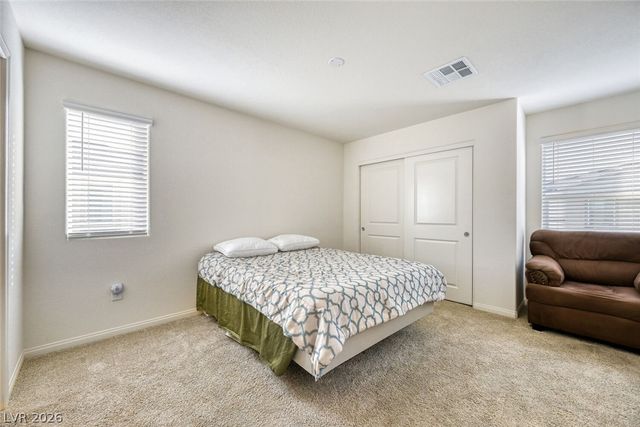 2758 Champagne Gold Avenue, North Las Vegas, NV 89086