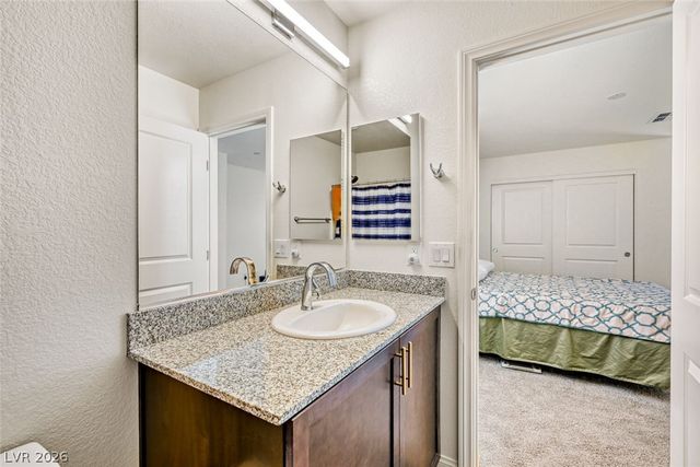 2758 Champagne Gold Avenue, North Las Vegas, NV 89086