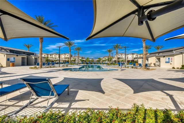 2758 Champagne Gold Avenue, North Las Vegas, NV 89086