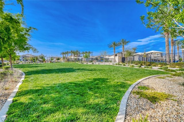 2758 Champagne Gold Avenue, North Las Vegas, NV 89086