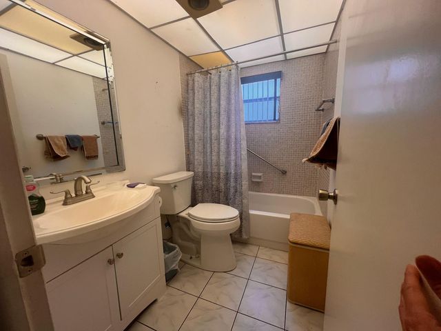 A Flanders 5, Delray Beach, FL 33484