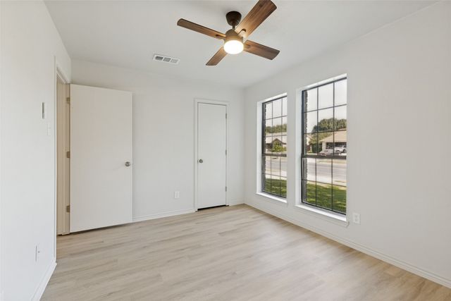 6348 N Park Drive, Watauga, TX 76148