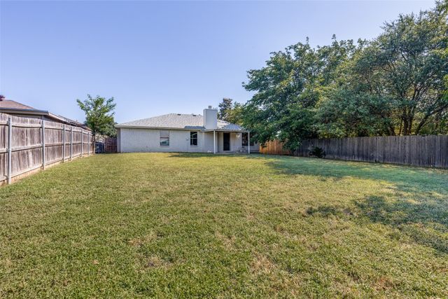 6348 N Park Drive, Watauga, TX 76148