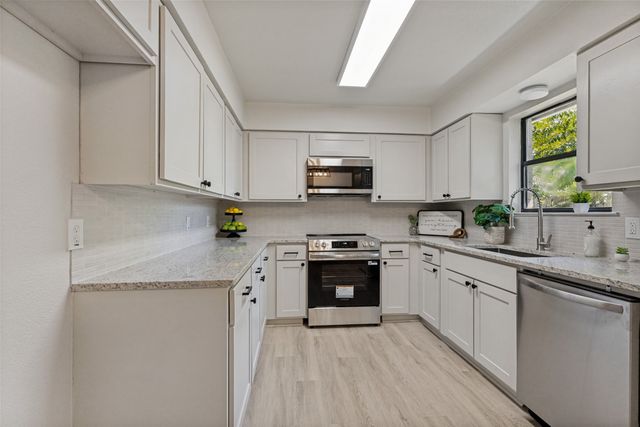 6348 N Park Drive, Watauga, TX 76148