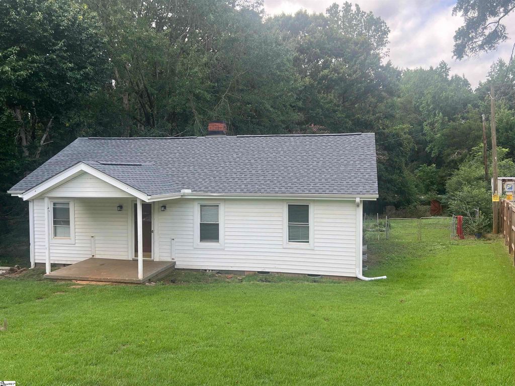 14 Bennett Street, Piedmont, SC 29673