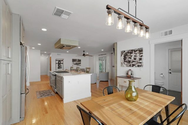 870 Bel Air Ct, Lodi, CA 95240