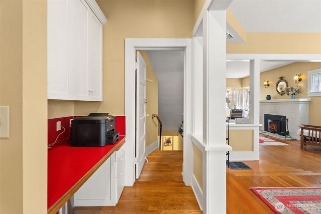 813 Midway Avenue NW, Olympia, WA 98502