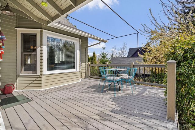 813 Midway Avenue NW, Olympia, WA 98502