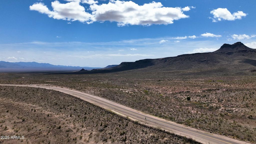 Image 17 of property listing at - W Oatman Highway -- -, Golden Valley, AZ 86413