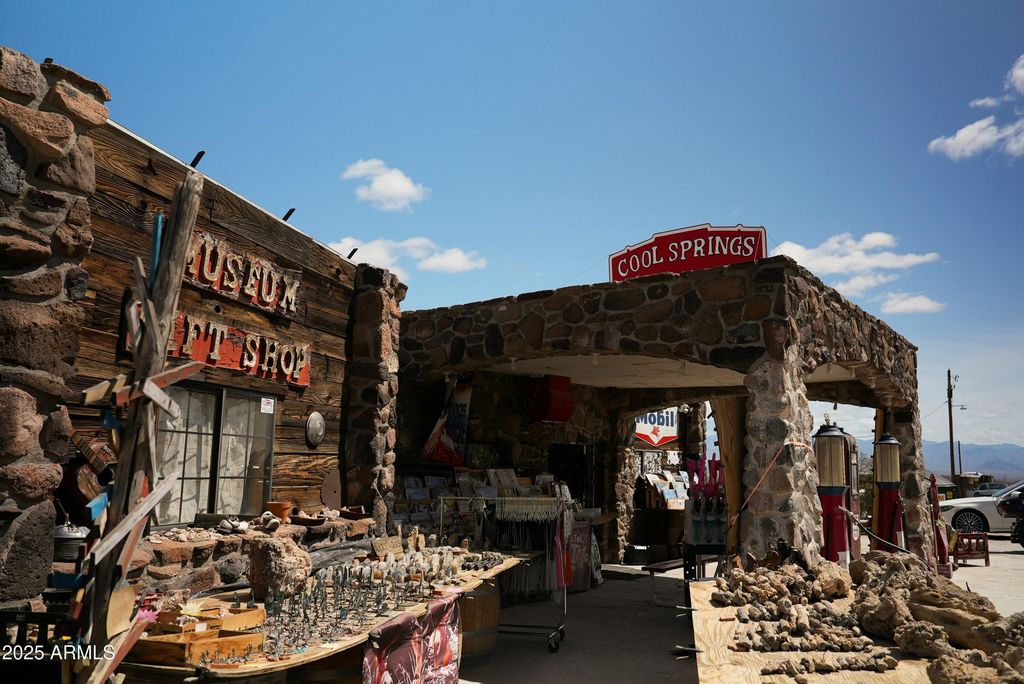 Image 2 of property listing at - W Oatman Highway -- -, Golden Valley, AZ 86413
