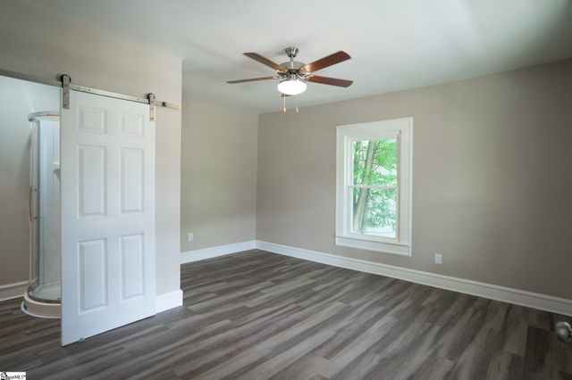 16 Pettee Street, Greenville, SC 29611