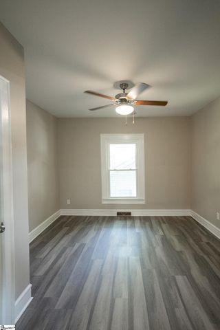 16 Pettee Street, Greenville, SC 29611