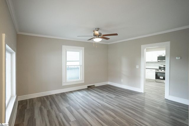 16 Pettee Street, Greenville, SC 29611