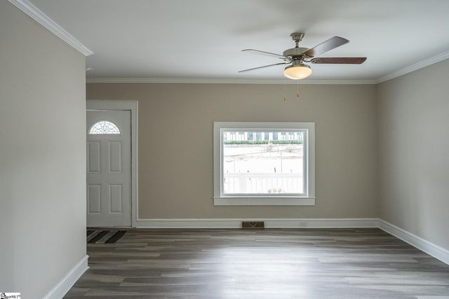 16 Pettee Street, Greenville, SC 29611