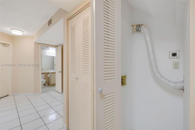 15485 N Miami Lakeway N 208-2, Miami Lakes, FL 33014