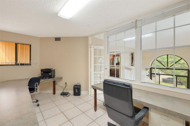 15485 N Miami Lakeway N 208-2, Miami Lakes, FL 33014