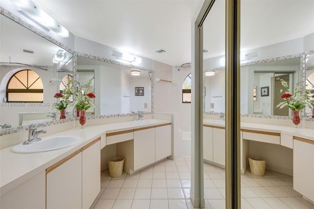 15485 N Miami Lakeway N 208-2, Miami Lakes, FL 33014