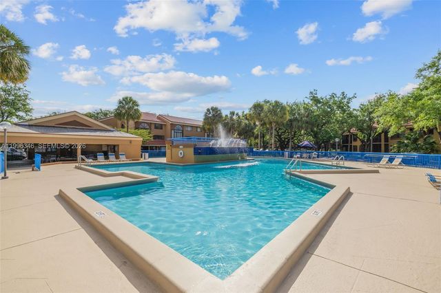 15485 N Miami Lakeway N 208-2, Miami Lakes, FL 33014