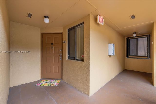 15485 N Miami Lakeway N 208-2, Miami Lakes, FL 33014