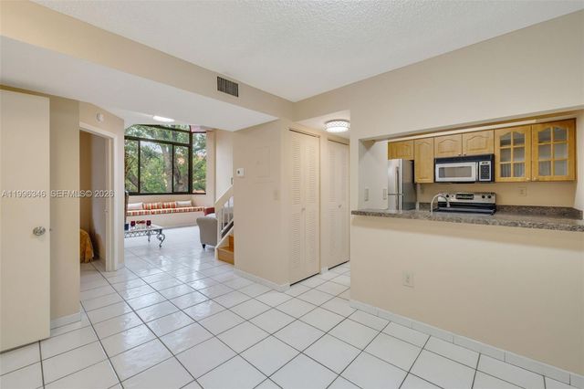 15485 N Miami Lakeway N 208-2, Miami Lakes, FL 33014