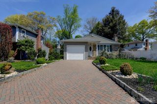 4 Azalea Court, North Plainfield, NJ 07060