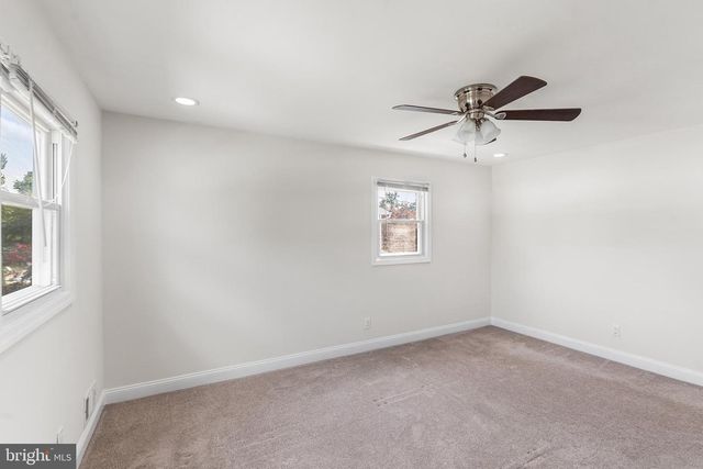7 OAKEN LN, Hamilton, NJ 08619