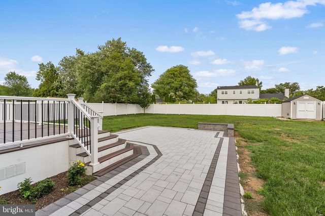7 OAKEN LN, Hamilton, NJ 08619