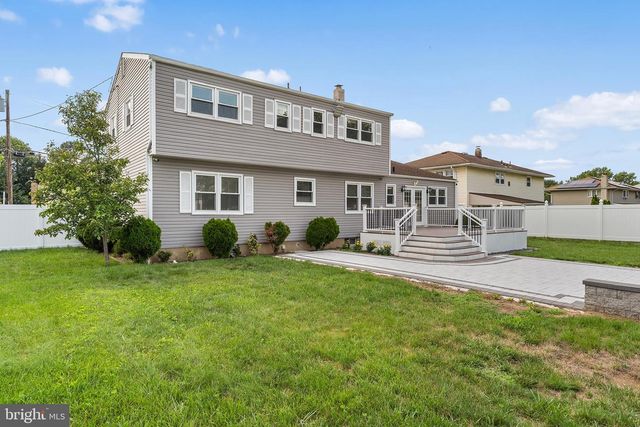 7 OAKEN LN, Hamilton, NJ 08619