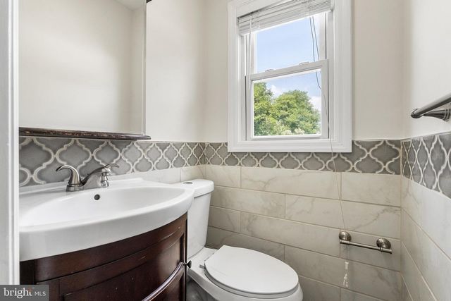 7 OAKEN LN, Hamilton, NJ 08619