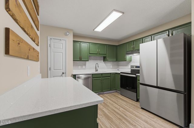 110 Autumn Court, Zebulon, NC 27597