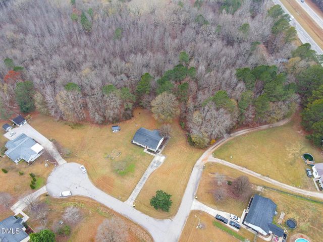 110 Autumn Court, Zebulon, NC 27597