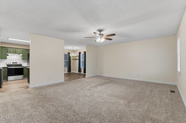 110 Autumn Court, Zebulon, NC 27597