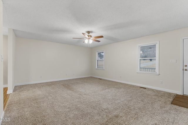 110 Autumn Court, Zebulon, NC 27597